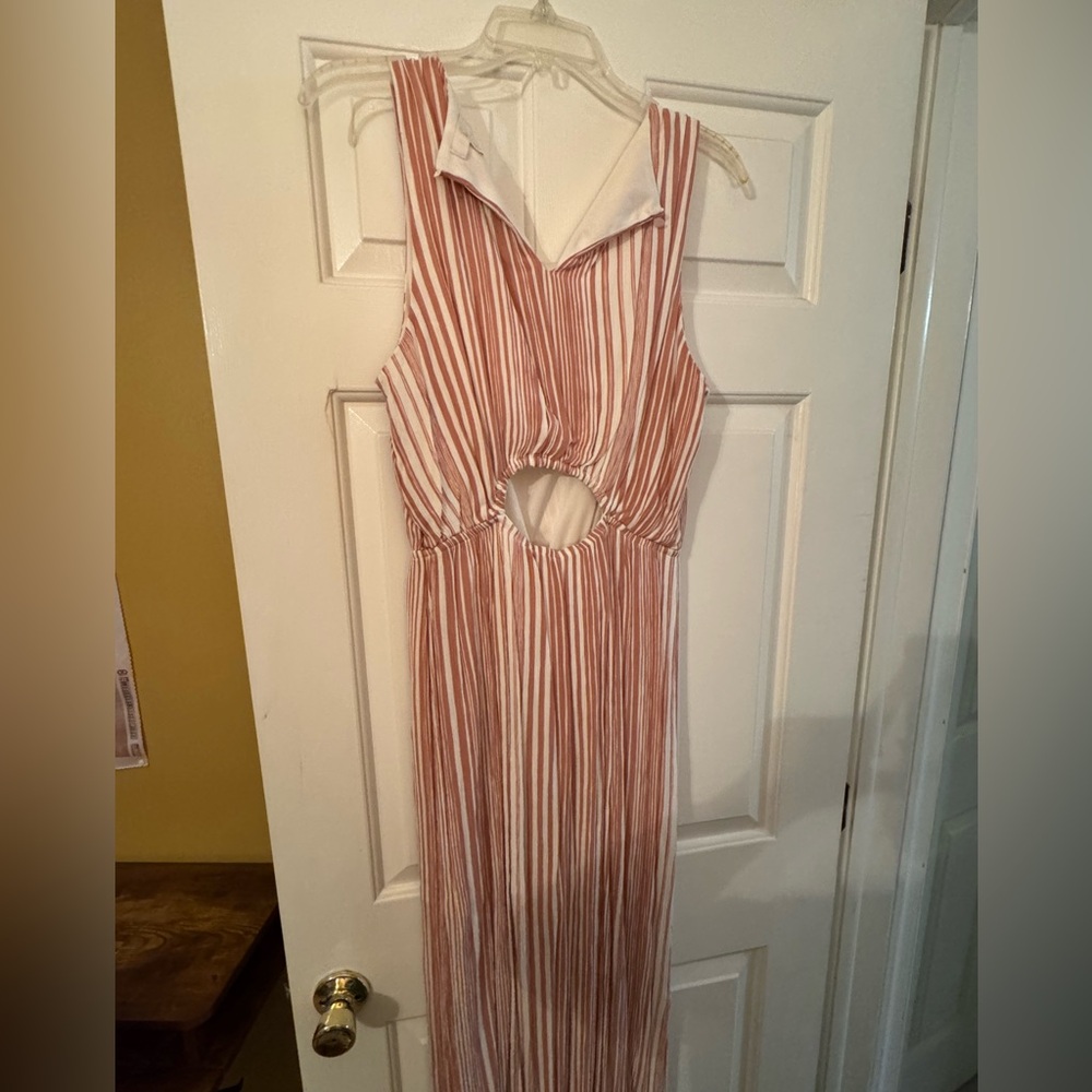 Striped Sleeveless Maxi Dress - Pink and White - Picture 3 of 3